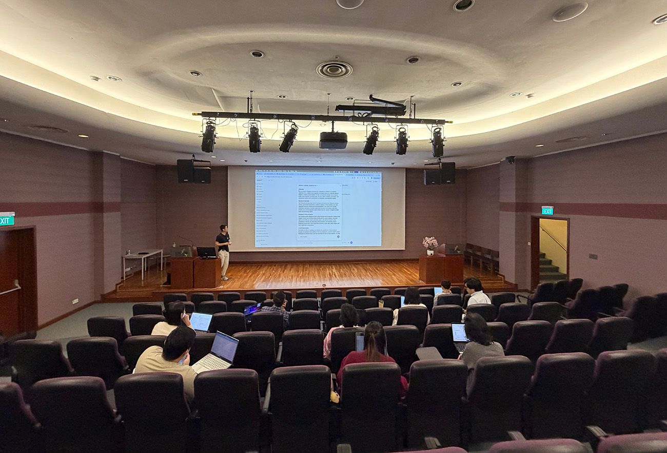TLL and TLA participants following a GA100 session in the TLL auditorium